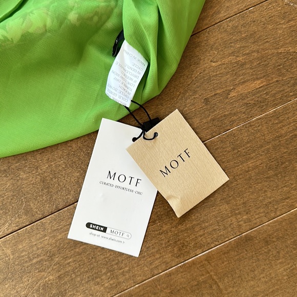 NWT. SHEIN asymmetrical dress with built in scarf. - Picture 8 of 8